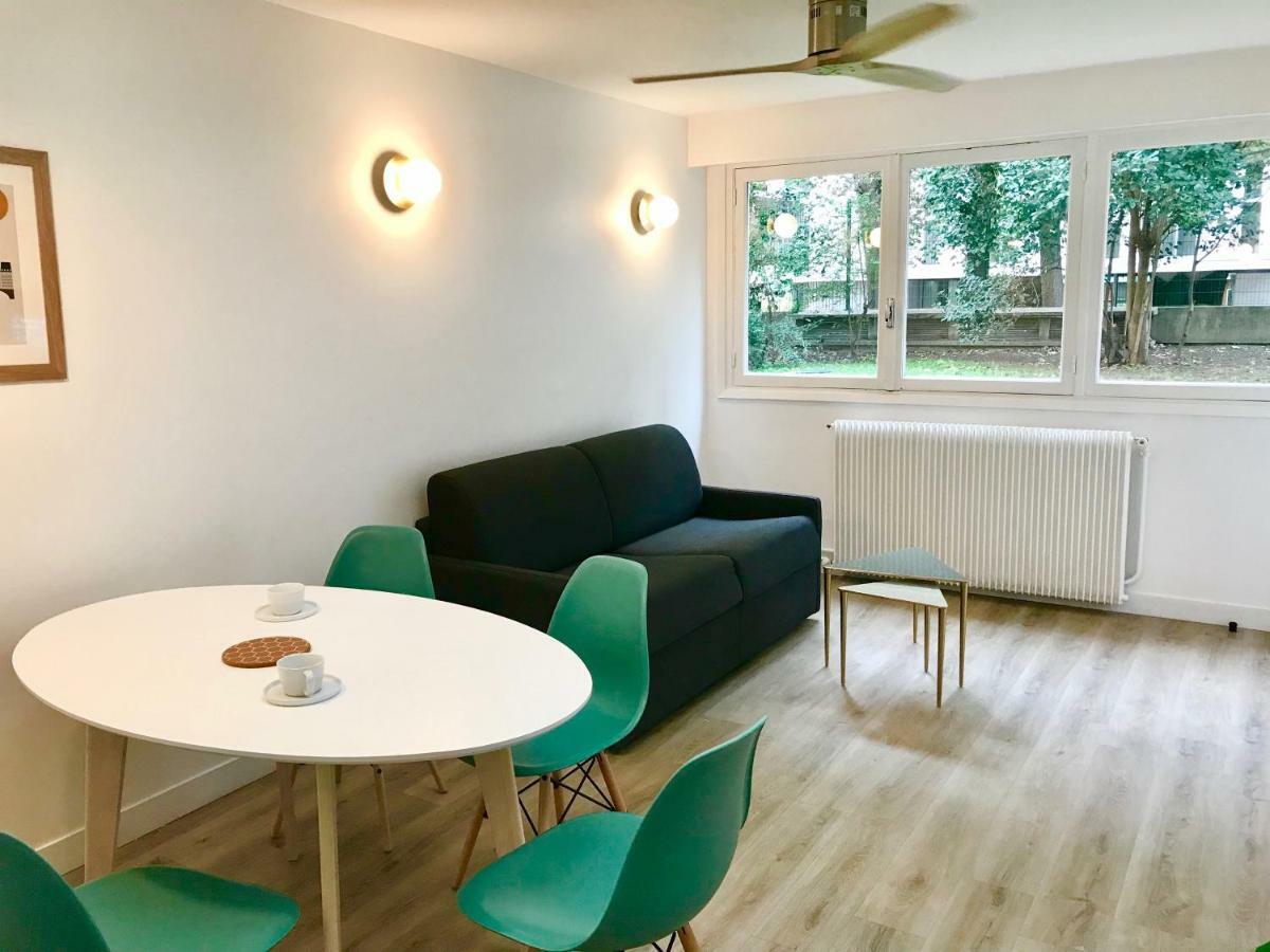 Apartment 3 Bedrooms Tour Eiffel + Parking *
